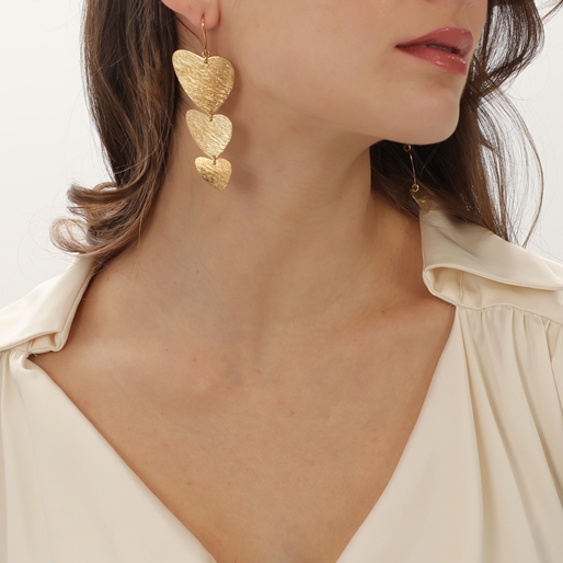Hearts’ Symphony gold plated dangle earrings hearts motif-