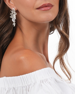 Wavy Flair silver dangle earrings with wavy motifs pattern-