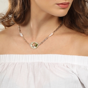 Fluid Contour gold plated short chain necklace irregular motif-